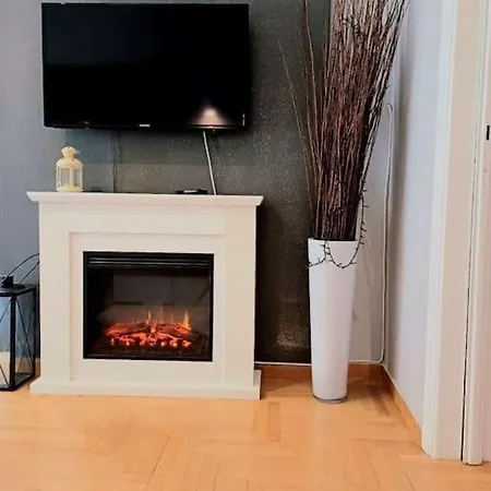 Stylish 1-bedroom & Cozy! Apartment *